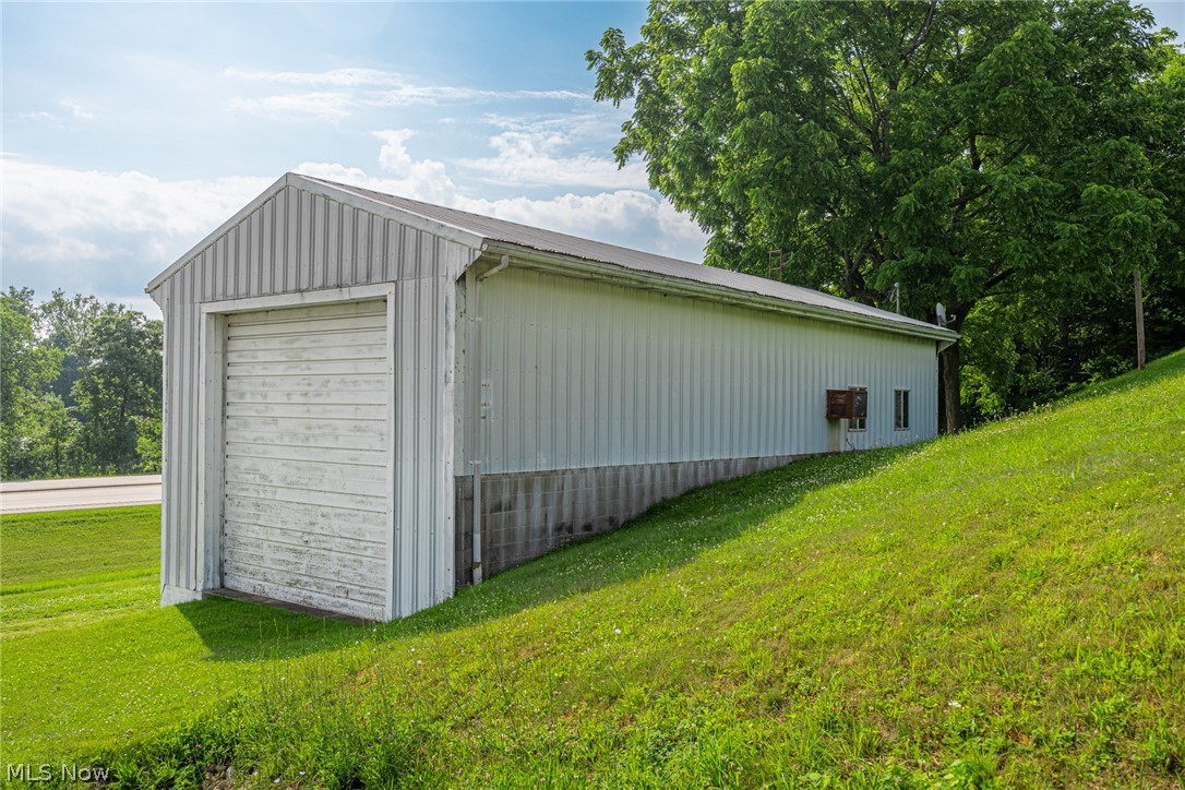 21569 State Route 16 Coshocton OH 43812
