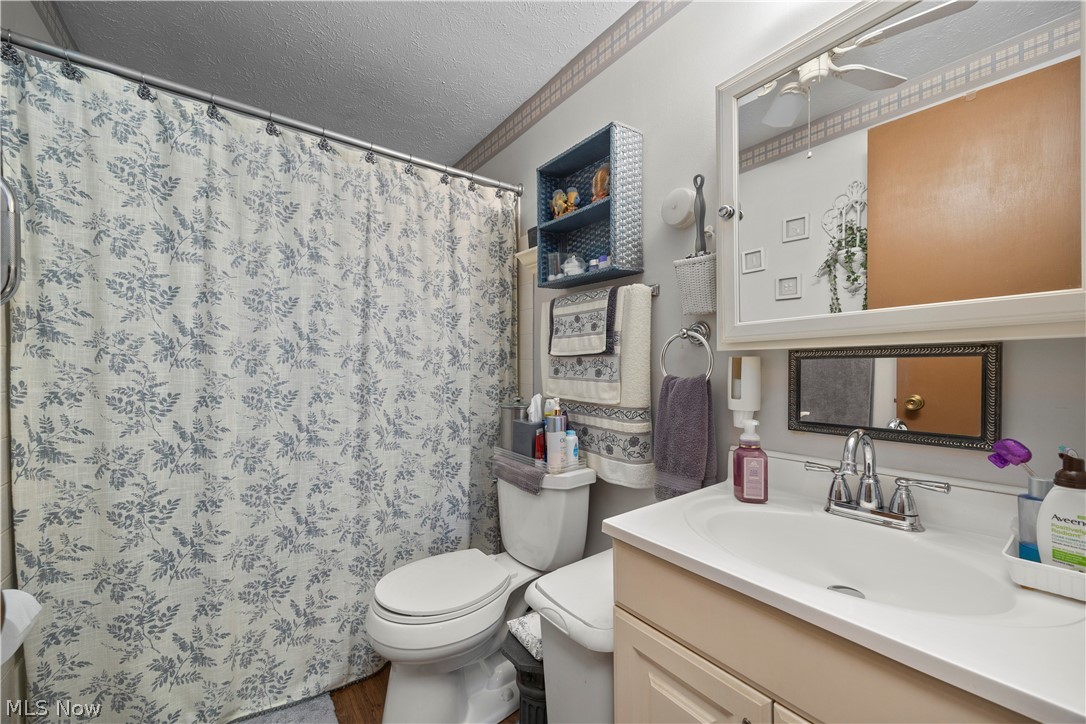 829 Delaware Avenue Elyria OH 44035