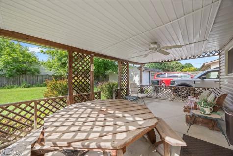 829 Delaware Avenue Elyria OH 44035