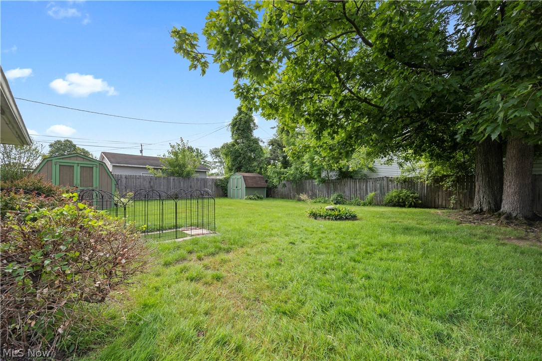 829 Delaware Avenue Elyria OH 44035