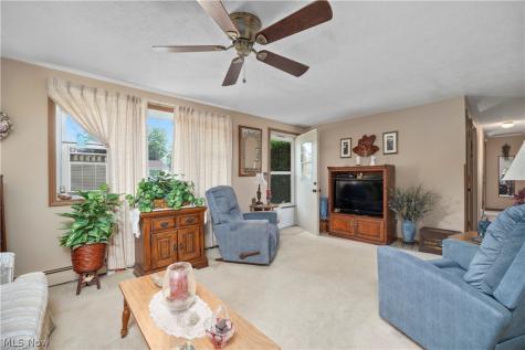 829 Delaware Avenue Elyria OH 44035