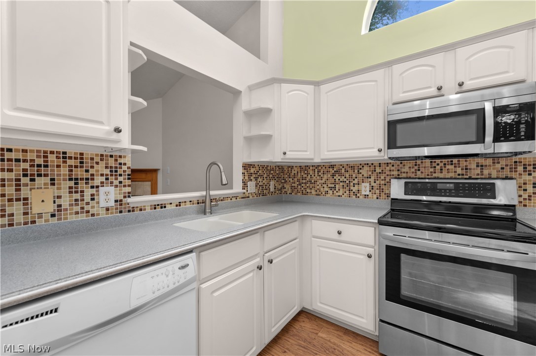 9097 Fern Cove E Olmsted Falls OH 44138