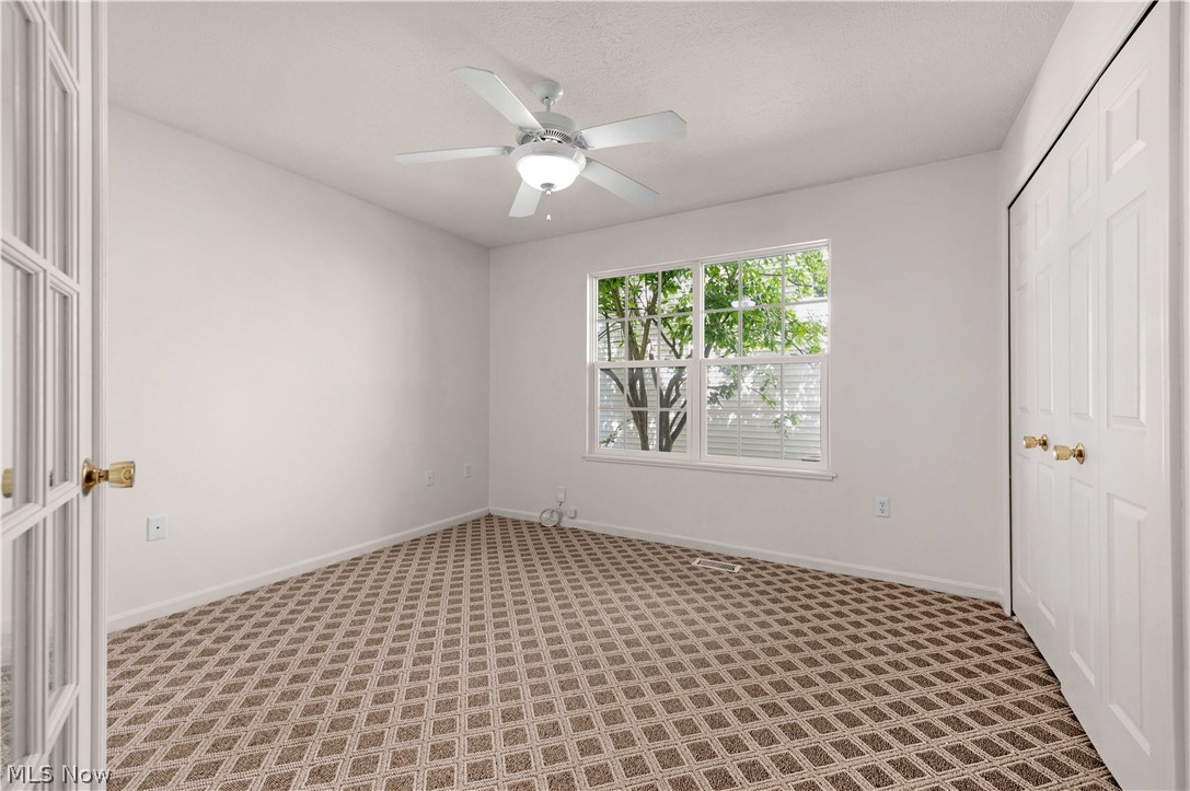 9097 Fern Cove E Olmsted Falls OH 44138
