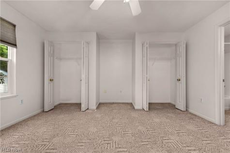 9097 Fern Cove E Olmsted Falls OH 44138