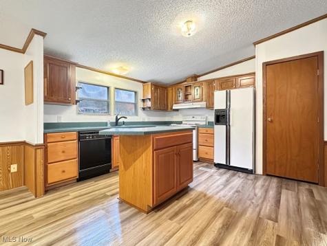 2749 Deer Pass Drive SW Canton OH 44706