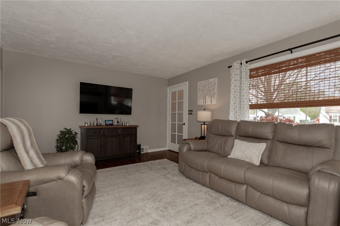 281 E 286th Street Willowick OH 44095