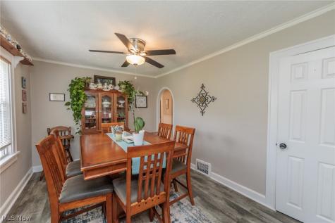 5364 Summit Road Lyndhurst OH 44124