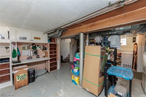 5364 Summit Road Lyndhurst OH 44124