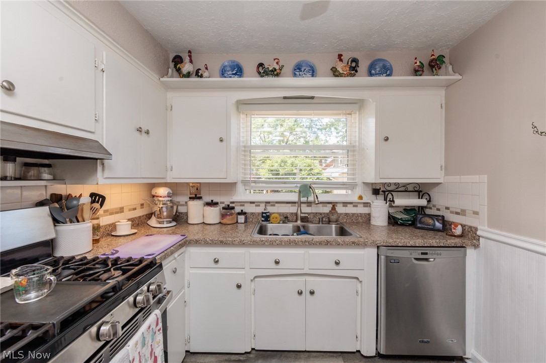 5364 Summit Road Lyndhurst OH 44124