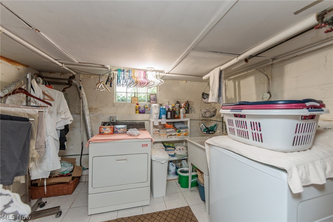 5364 Summit Road Lyndhurst OH 44124
