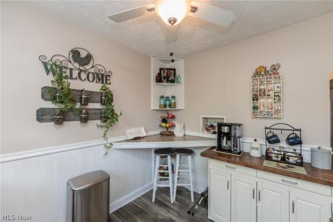 5364 Summit Road Lyndhurst OH 44124
