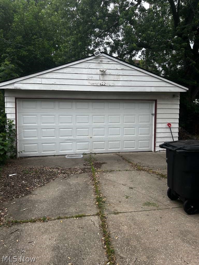 1494 Clermont Road Cleveland OH 44110