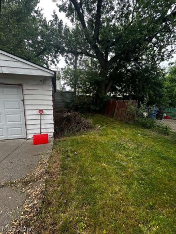 1494 Clermont Road Cleveland OH 44110