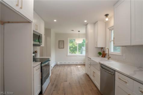 17684 Alexander Road Walton Hills OH 44146