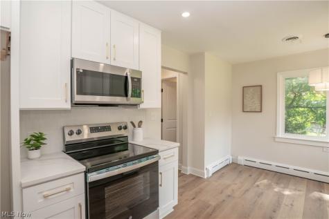 17684 Alexander Road Walton Hills OH 44146