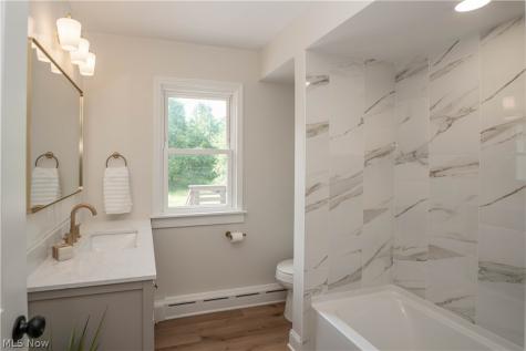 17684 Alexander Road Walton Hills OH 44146
