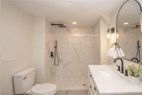17684 Alexander Road Walton Hills OH 44146