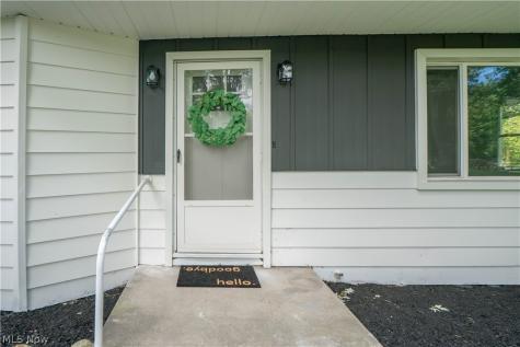 17684 Alexander Road Walton Hills OH 44146