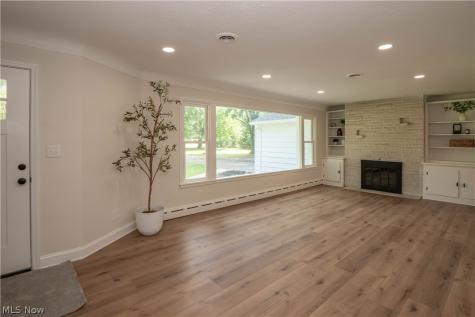 17684 Alexander Road Walton Hills OH 44146