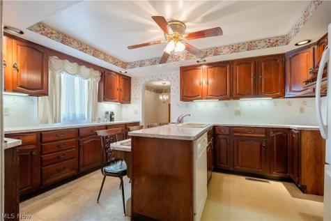 2108 S Arch Avenue Alliance OH 44601