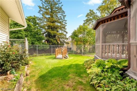 2108 S Arch Avenue Alliance OH 44601