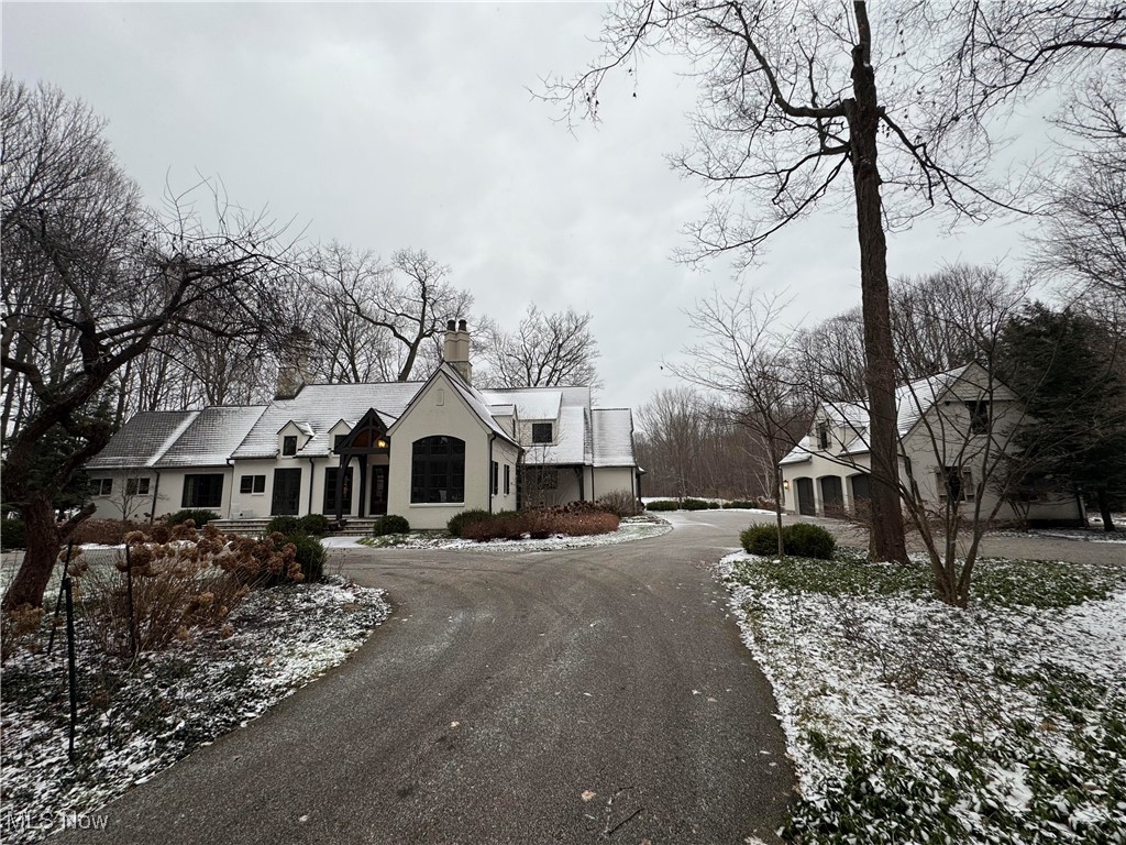 7067 South Lane Waite Hill OH 44094