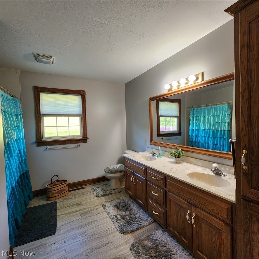 18799 Cadiz Road Lore City OH 43755
