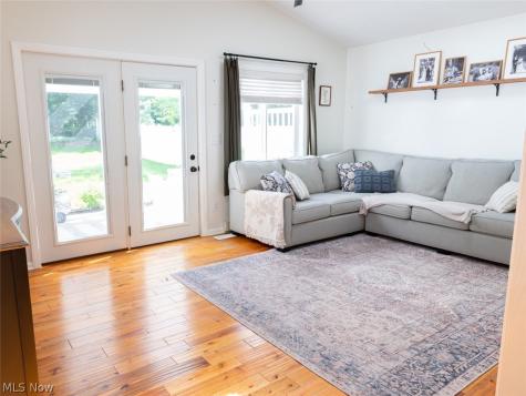 2268 Parkview Drive Cuyahoga Falls OH 44223