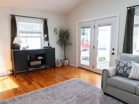 2268 Parkview Drive Cuyahoga Falls OH 44223