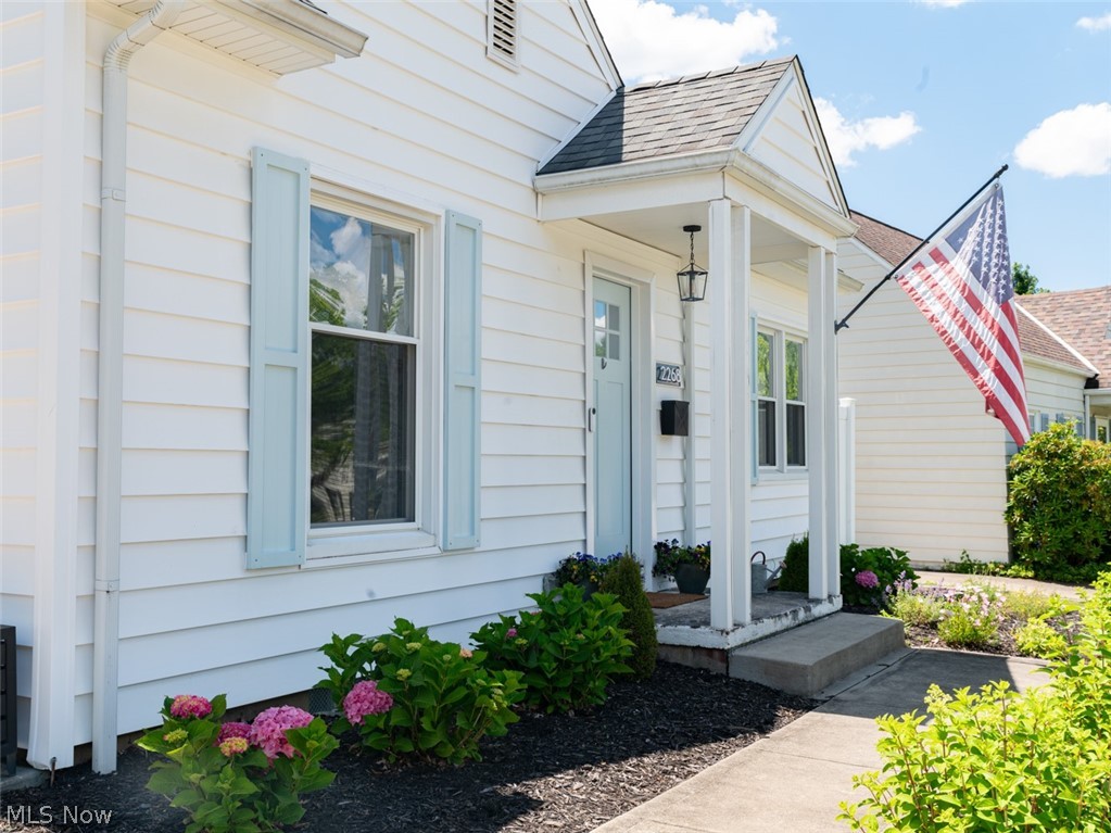 2268 Parkview Drive Cuyahoga Falls OH 44223