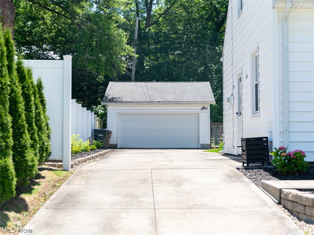 2268 Parkview Drive Cuyahoga Falls OH 44223