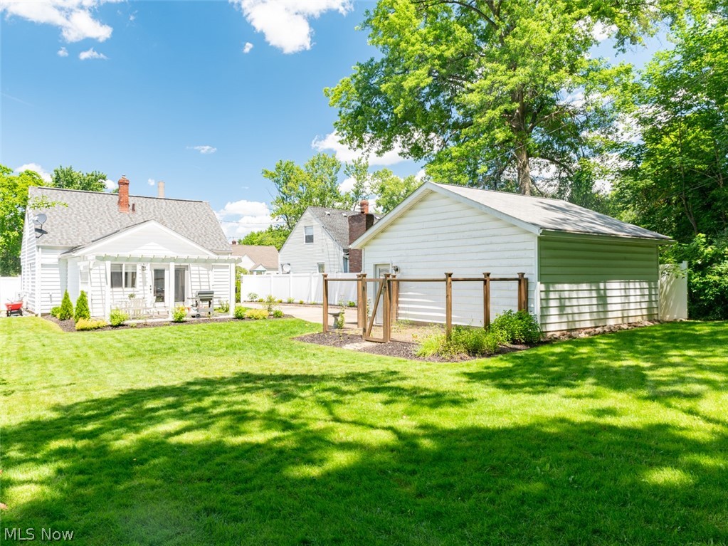 2268 Parkview Drive Cuyahoga Falls OH 44223