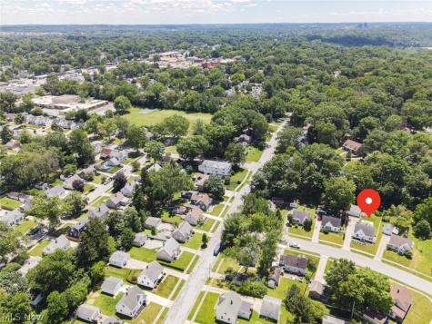 2268 Parkview Drive Cuyahoga Falls OH 44223