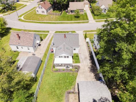 2268 Parkview Drive Cuyahoga Falls OH 44223