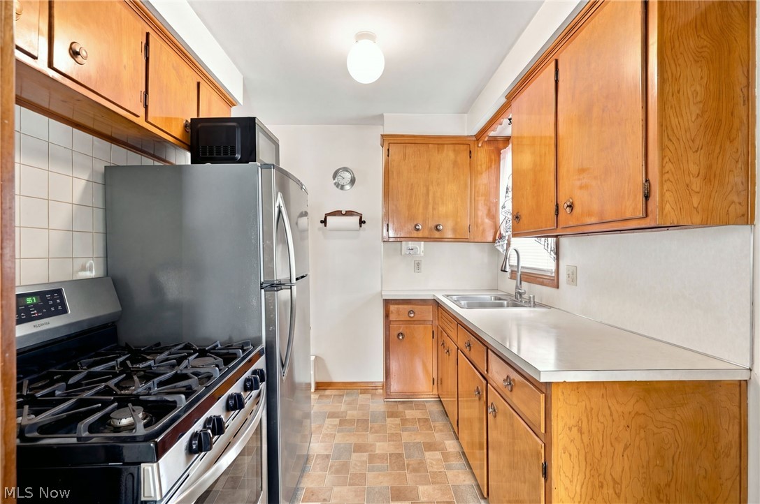 13739 Rybak Avenue Garfield Heights OH 44125