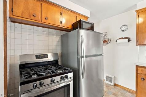 13739 Rybak Avenue Garfield Heights OH 44125