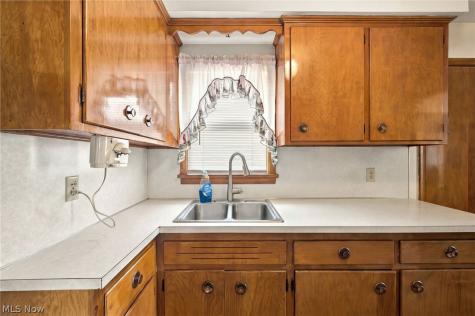13739 Rybak Avenue Garfield Heights OH 44125