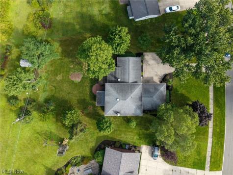 5058 Millwood Drive Broadview Heights OH 44147