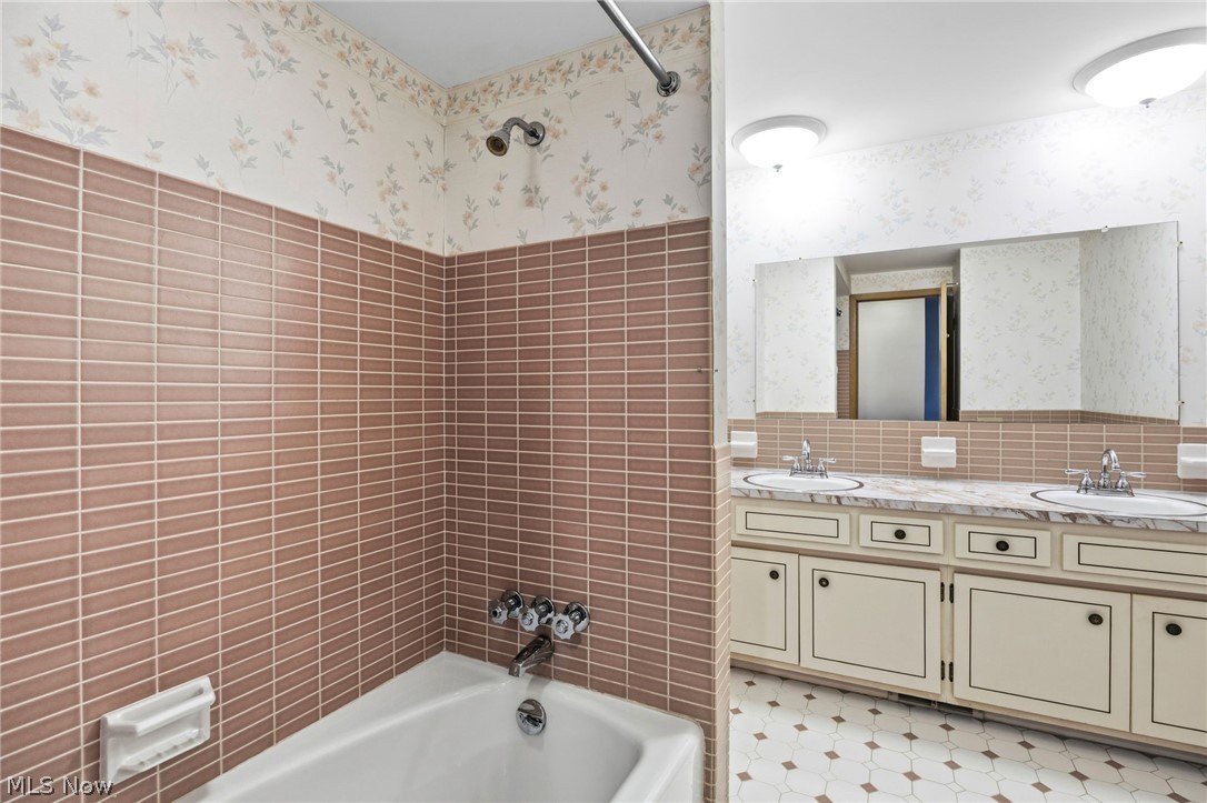 5058 Millwood Drive Broadview Heights OH 44147