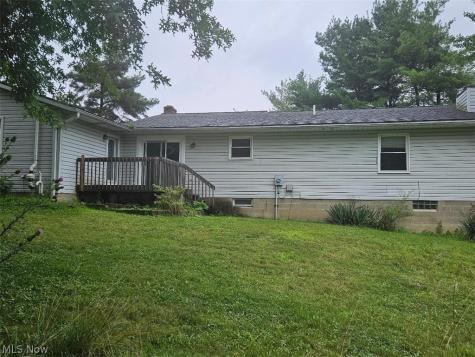 17626 Lois Way Doylestown OH 44230