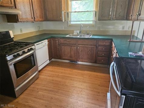 17626 Lois Way Doylestown OH 44230
