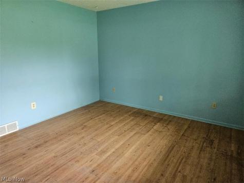 17626 Lois Way Doylestown OH 44230
