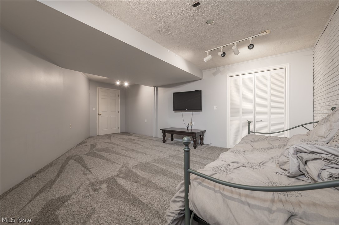 31877 Hazelwood Avon Lake OH 44012
