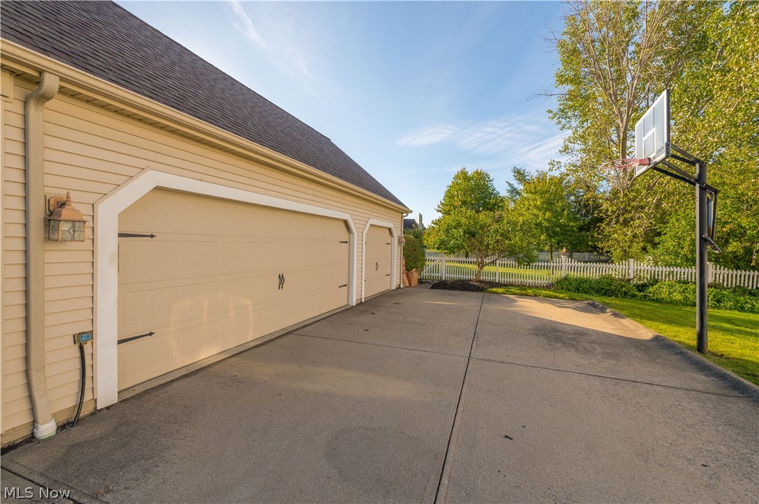 31877 Hazelwood Avon Lake OH 44012