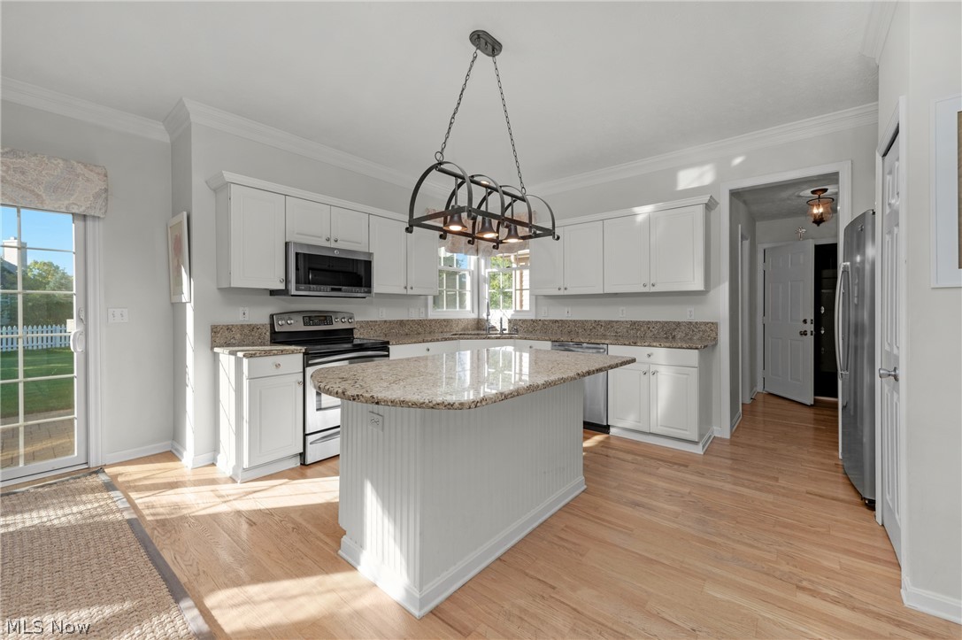 31877 Hazelwood Avon Lake OH 44012