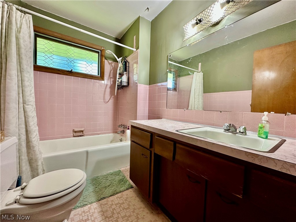 99 Greenridge Drive Geneva OH 44041