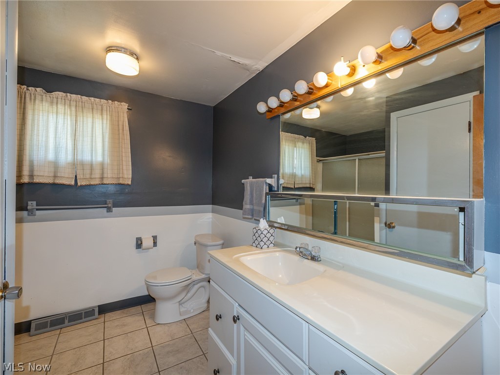 490 Mapleview Drive Seven Hills OH 44131