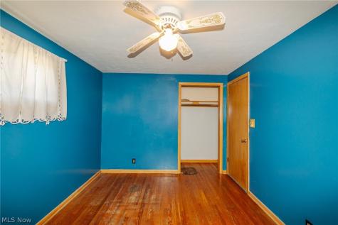 490 Mapleview Drive Seven Hills OH 44131
