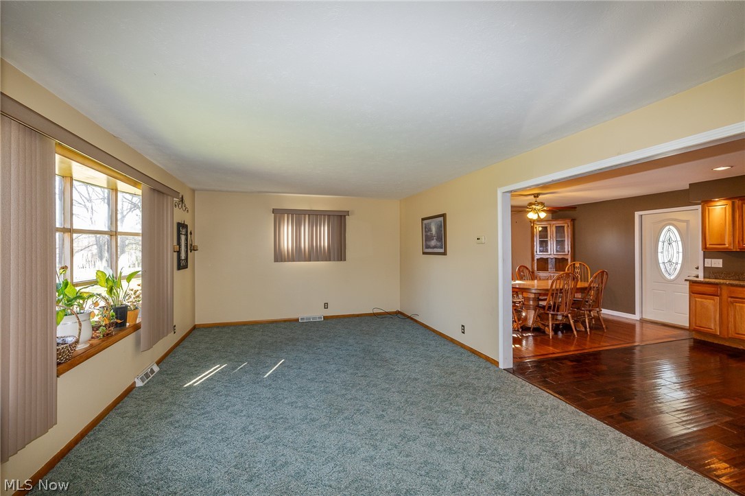 490 Mapleview Drive Seven Hills OH 44131