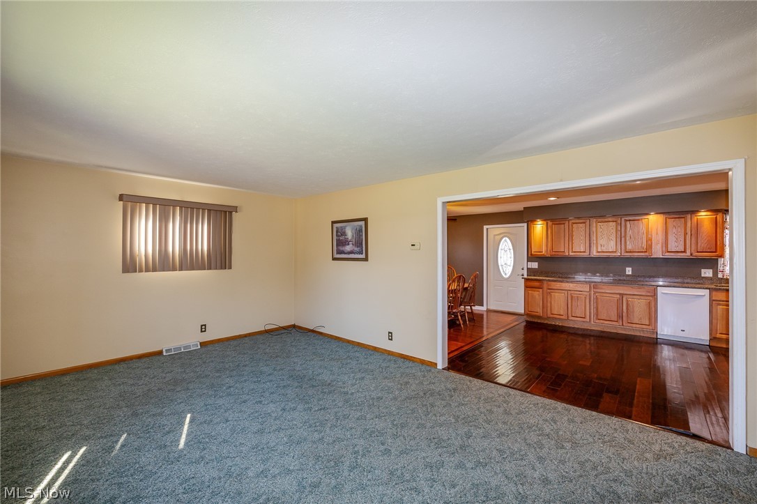 490 Mapleview Drive Seven Hills OH 44131